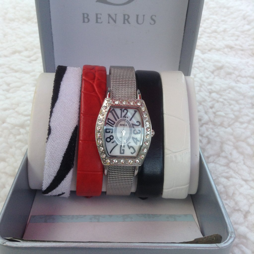 Woman's Watch Set